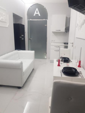 Black & White Milano
